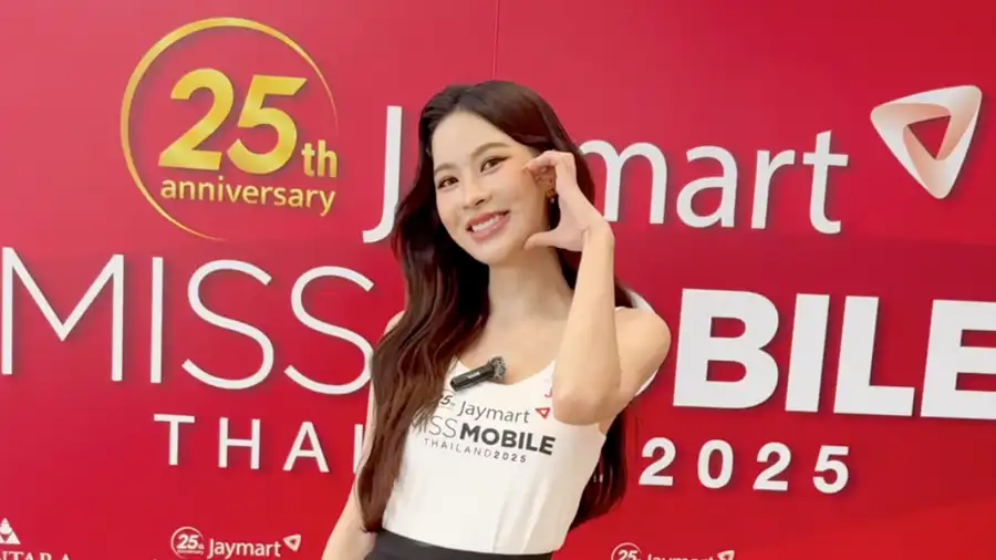 Puinoon-Warangsiri-—-Miss-Mobile-Thailand-2025 Quem é Puinoon Warangsiri? Conheça a Pheem de Khom Khlang